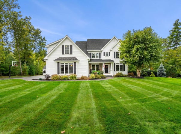 24 Summer Lane, Bow, NH 03304