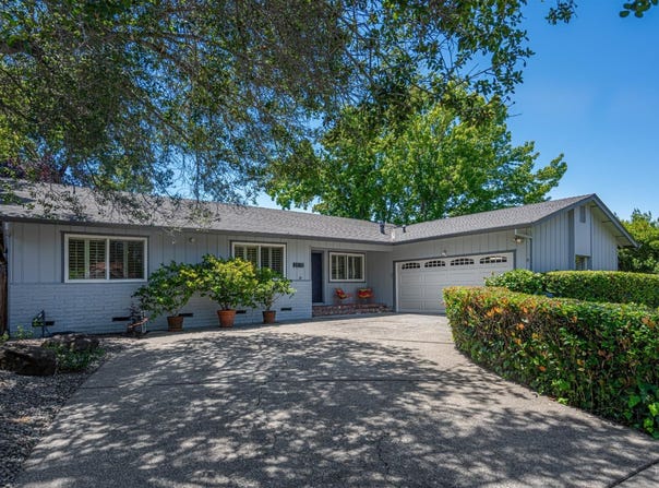 2575 Brookhaven Drive, Santa Rosa, CA 95405