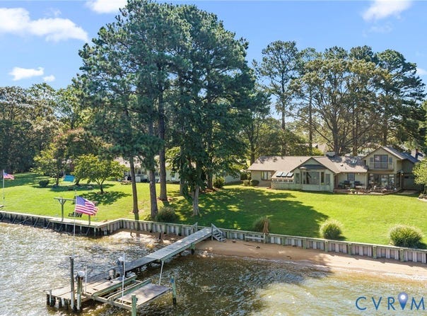 513 E Gwynnfield Road, Tappahannock, VA 22560