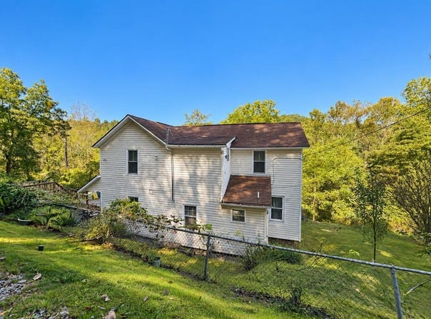 164 Beulah Road, MT. HOPE, WV 25880