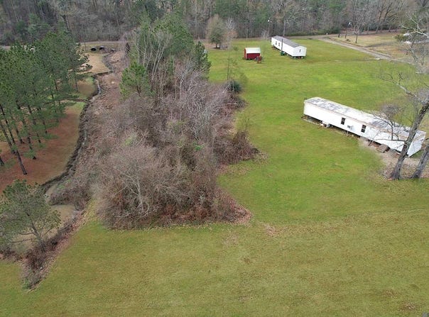 37230 R & R Dr, Walker, LA 70785