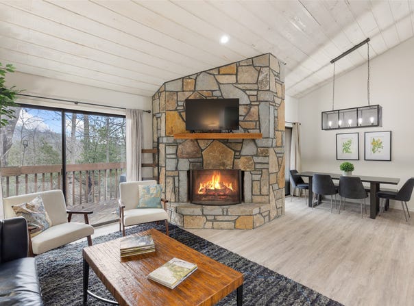84 Emerald Road, Sapphire, NC 28774