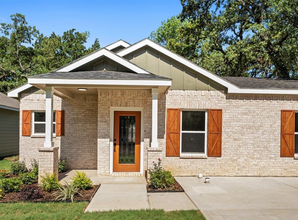 128 Arapaho Trail, Mabank, TX 75156