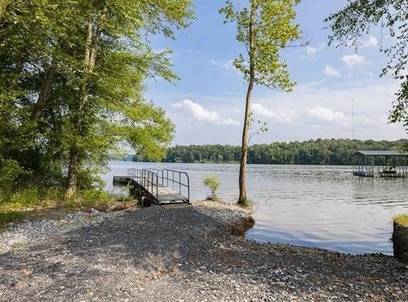 80 Oak Tree Lane, Benton, KY 42025