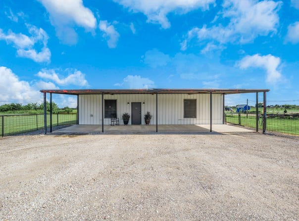 8505 W Interstate Highway 30, Cumby, TX 75433