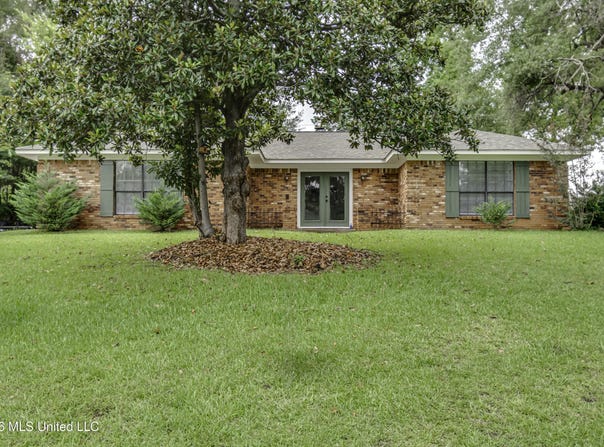 9 Treeway Drive, Brandon, MS 39042