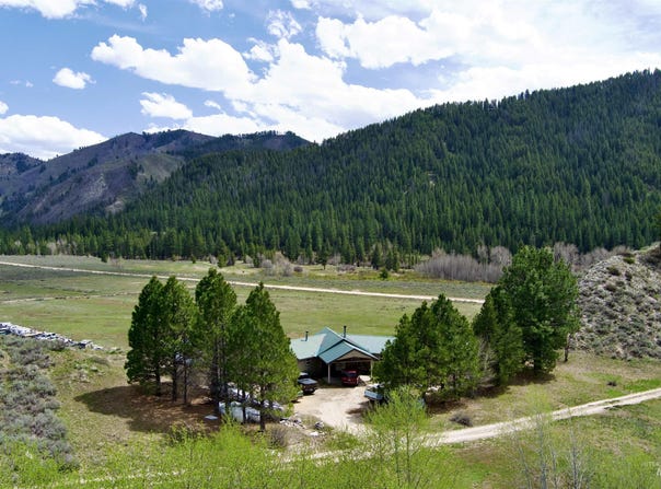4942 E Baumgartner Rd, Featherville, ID 83647