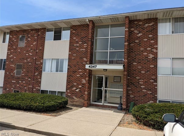 4347 Inner Circle Drive, Brunswick, OH 44212