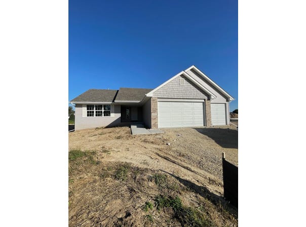 1325 GLACIER Drive, BYRON, IL 61010