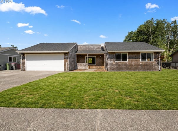 135 NW CEDAR Ct, Warrenton, OR 97146