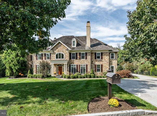 132 WAVERLY Circle, PHOENIXVILLE, PA 19460
