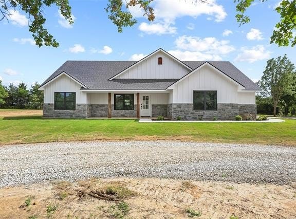 6915 Sims Road, Colbert, OK 74733