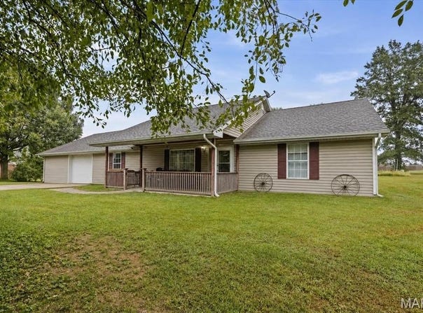 116 Elm Avenue, New Bloomfield, MO 65063