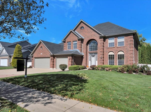 16305 Riverwood Drive, Plainfield, IL 60586