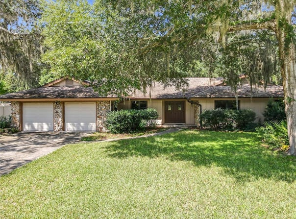 108 RIO PINAR Drive, ORMOND BEACH, FL 32174