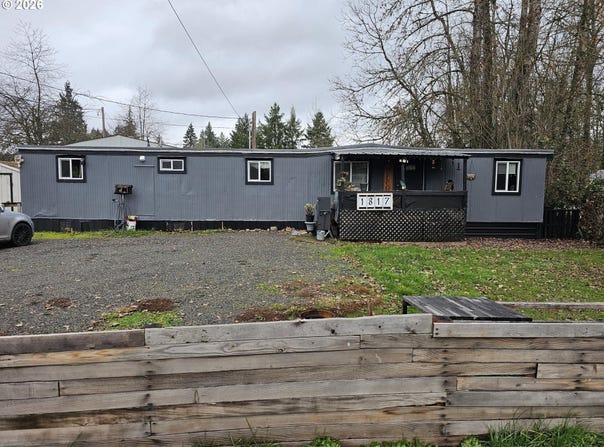 1817 VINE St, SweetHome, OR 97386