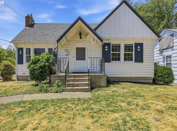 1694 WASHINGTON St, Eugene, OR 97401