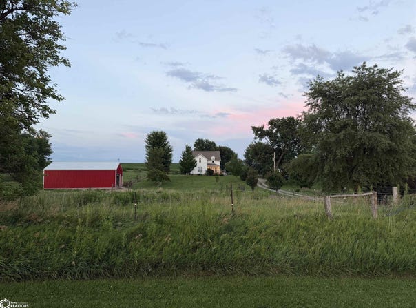 1876 Monroe Avenue, Tipton, IA 52772