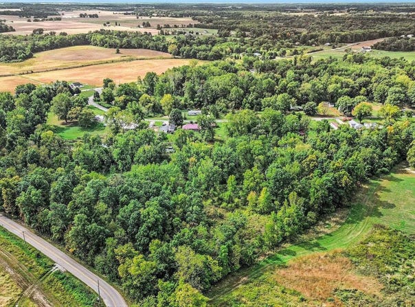 E Adams Road, Pierceton, IN 46562