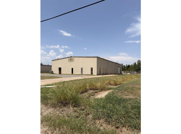 5 Portea Dr, Pine Bluff, AR 71601