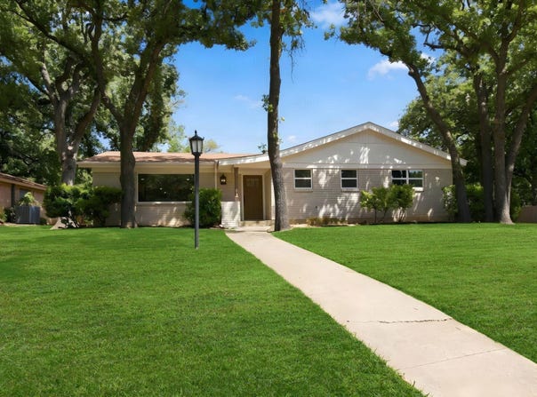 508 Oak Park Drive, Hurst, TX 76053