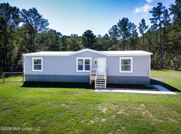 227 Pickering, Florence, MS 39073