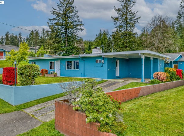 1615 19TH St, MyrtlePoint, OR 97458