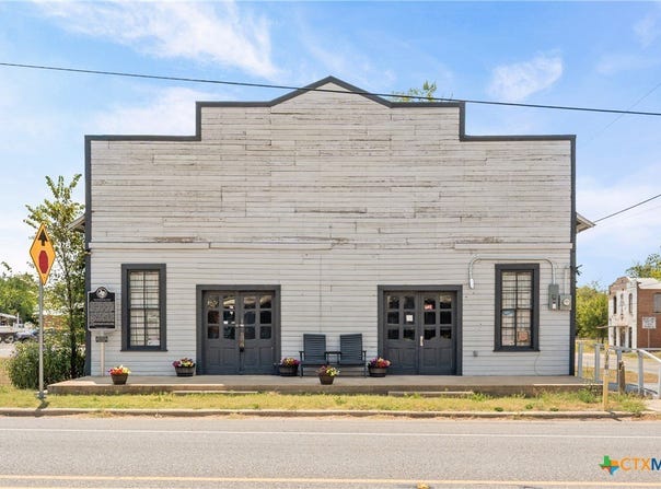 413 W Batte Street, Cameron, TX 76520