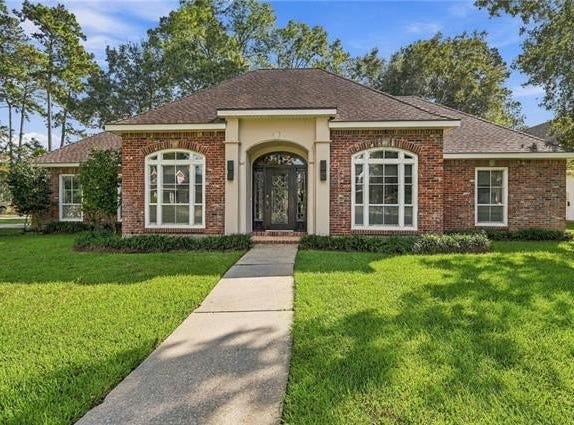 123 FONTAINBLEAU Drive, Mandeville, LA 70471
