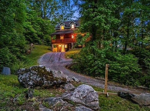 114 Johns Creek Rd, Canton, NC 28716