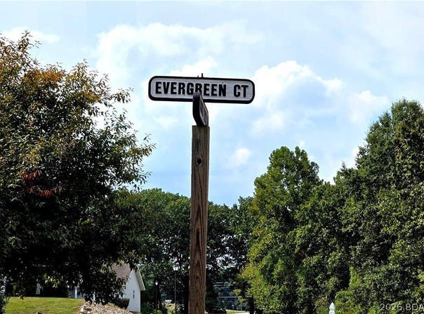 Evergreen Ct lot: #20, Gravois Mills, MO 65037