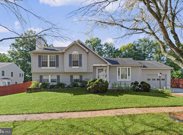 860 SNOW VALLEY Lane, ODENTON, MD 21113
