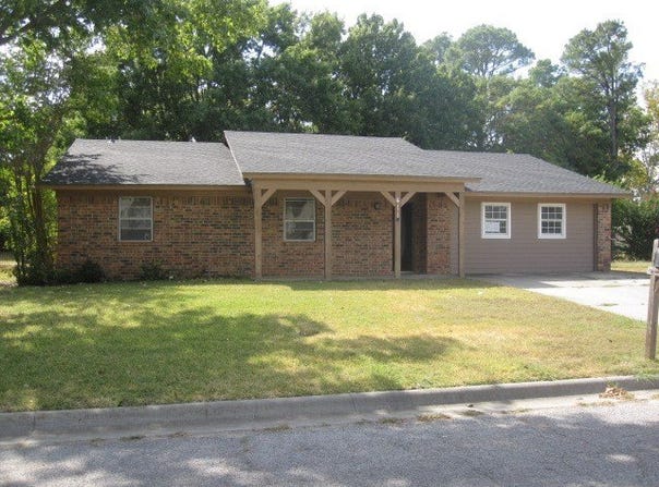 411 Ashland Drive, Gainesville, TX 76240