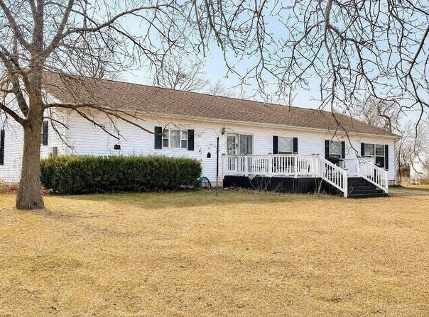 #2 Candle Tree Circle, Beardstown, IL 62618