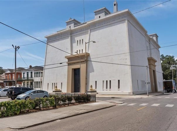 351 St Francis, Mobile, AL 36602