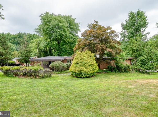 3228 MIDFIELD, PIKESVILLE, MD 21208