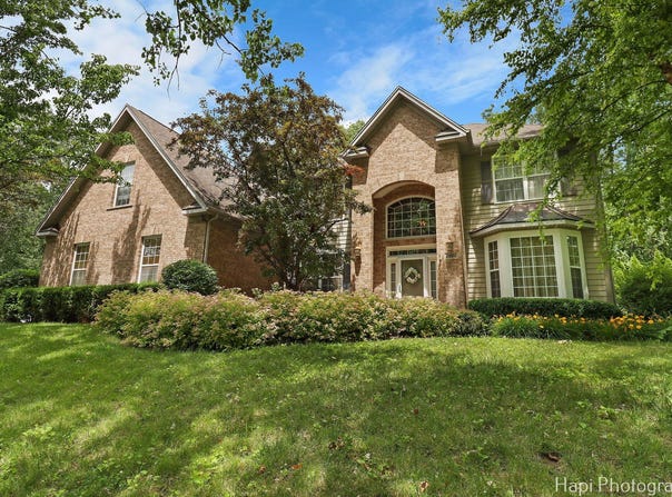 1606 Tecumseh Drive, McHenry, IL 60050
