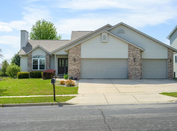 1106 Turnberry Court, Waunakee, WI 53597
