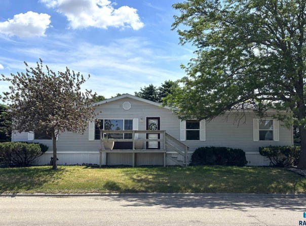 120 W 4th Ave, Miller, SD 57362