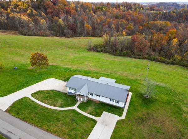 4754 County Road 36, Chesapeake, OH 45619