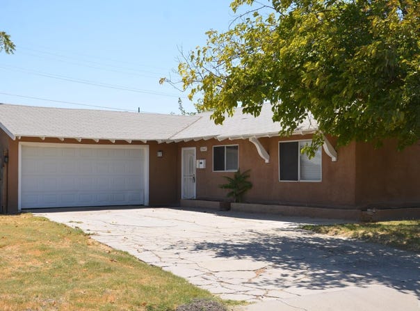 19663 Royal Lane, Lemoore, CA 93245