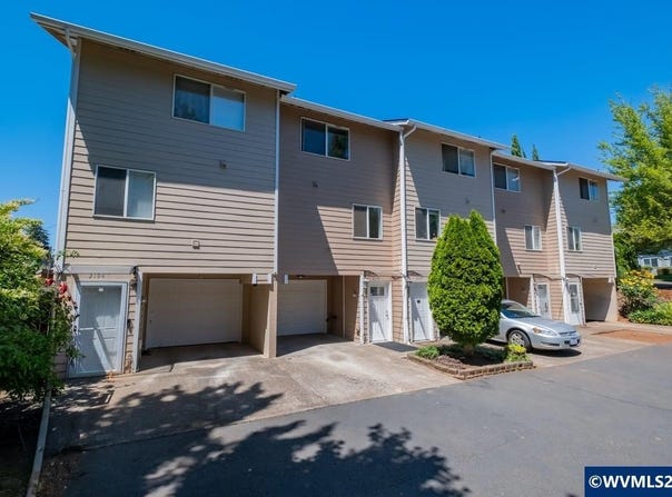 2190 Maplewood Dr S, Salem, OR 97306