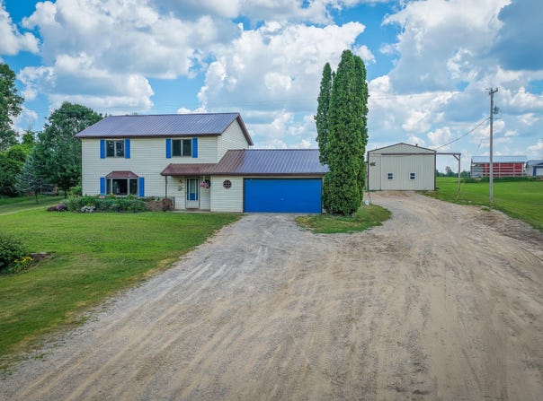 8565 S Cornwell Avenue, Clare, MI 48617