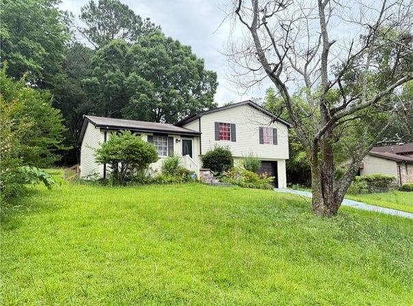 6692 Cambridge Drive, Rex, GA 30273
