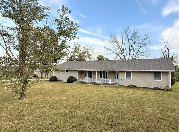 26172 Highway 11, Brookfield, MO 64628