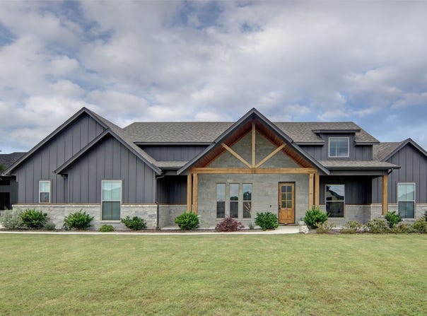 242 Coalson Crossing, Azle, TX 76020