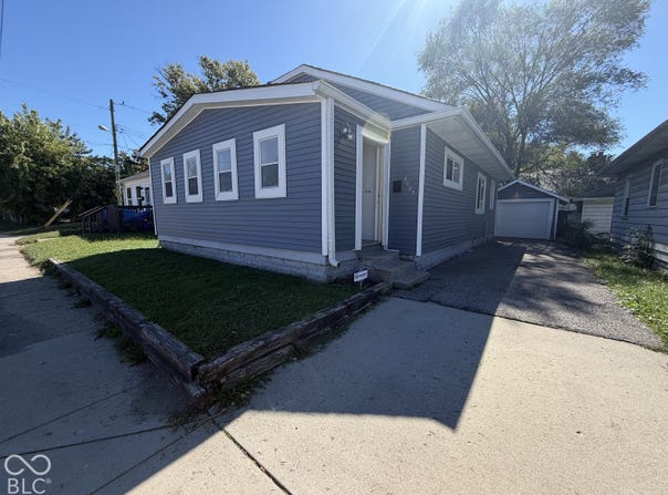 3907 E 16th Street, Indianapolis, IN 46201