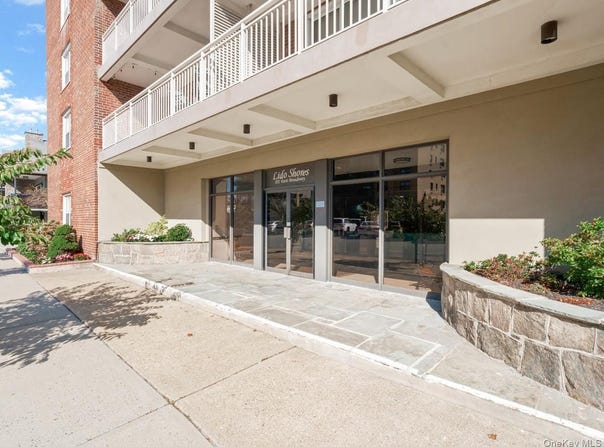 855 E Broadway, Long Beach, NY 11561