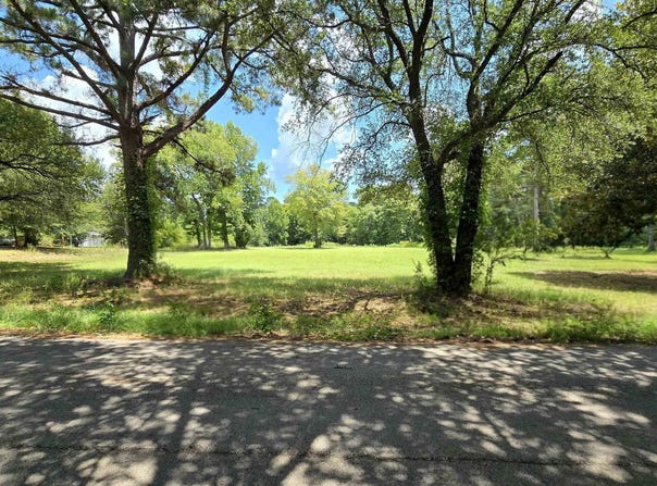 12456 N Pointe Road, Winona, TX 75792