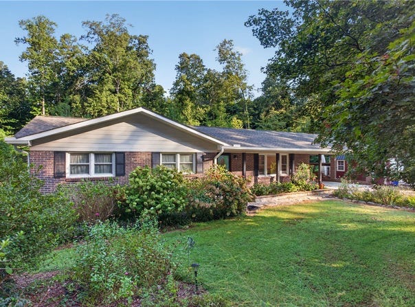 105 Laurel Lane, Seneca, SC 29678